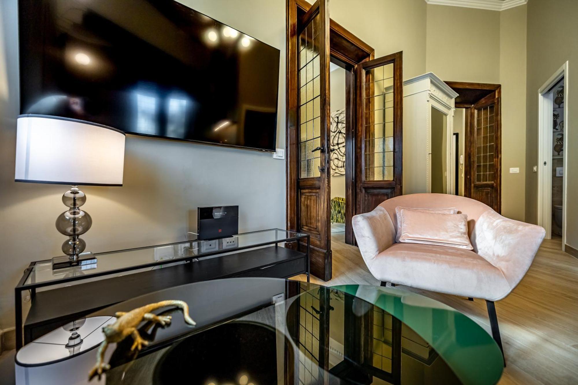 Apartment Yd Bright And Luxury Art Florenz